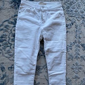 Levi’s 721 high Rise Skinny in white- NWOT